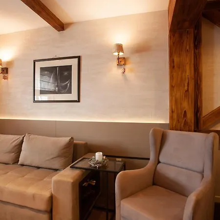 Zupa Deluxe Apartamento *